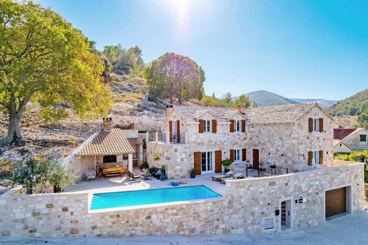 New Villa Ani! Traditional And Luxurious 4-Bedroom Villa With Heated Pool And Sea Views Постира Екстериор снимка
