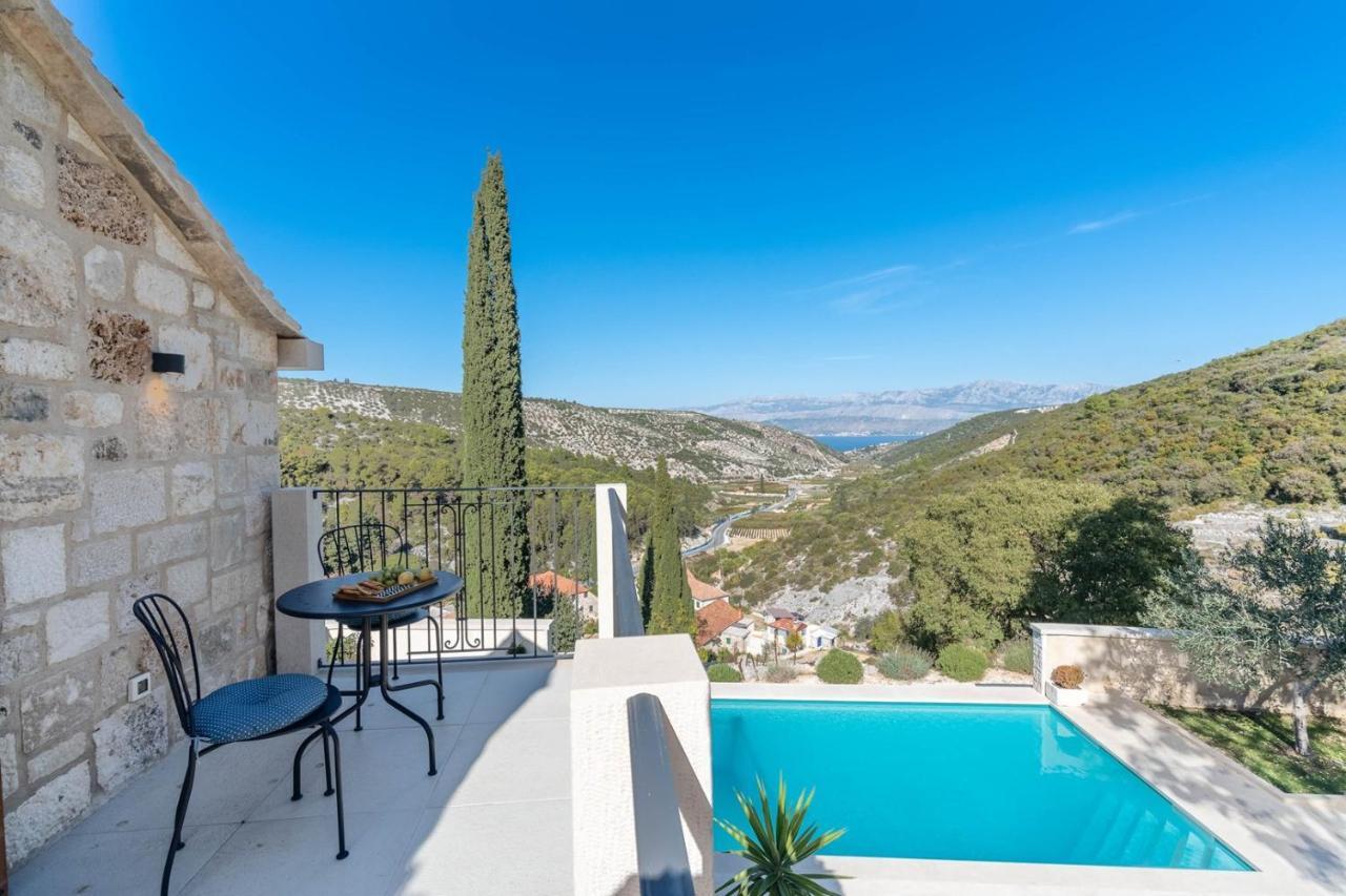 New Villa Ani! Traditional And Luxurious 4-Bedroom Villa With Heated Pool And Sea Views Постира Екстериор снимка