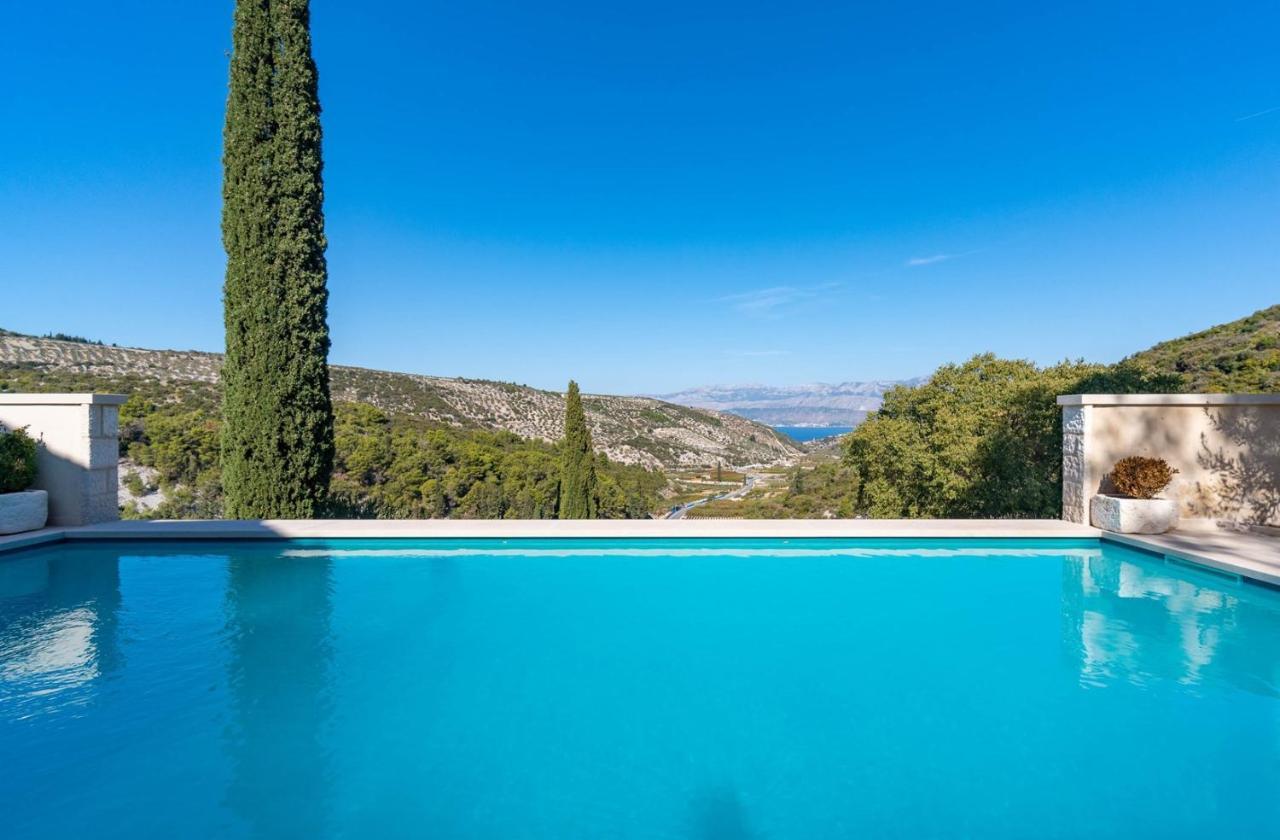 New Villa Ani! Traditional And Luxurious 4-Bedroom Villa With Heated Pool And Sea Views Постира Екстериор снимка